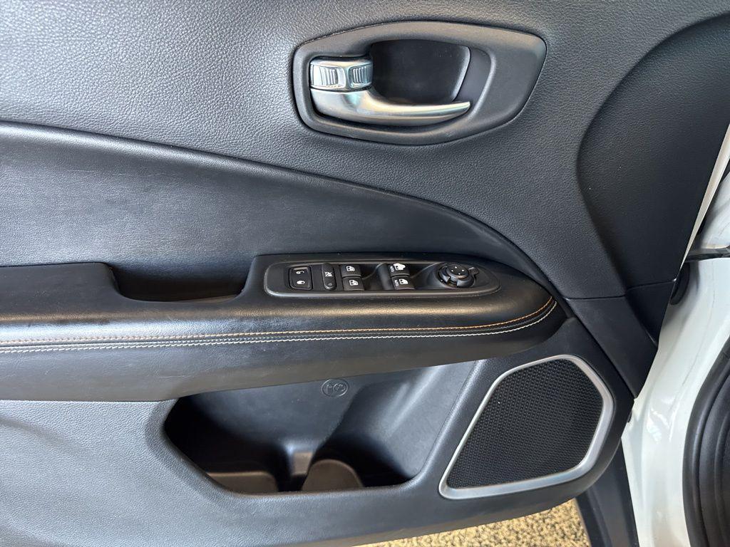 used 2020 Jeep Compass car, priced at $16,213