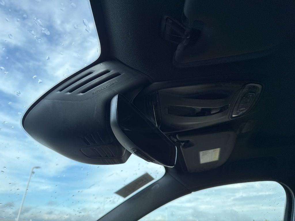 used 2021 Volvo XC40 car, priced at $25,203