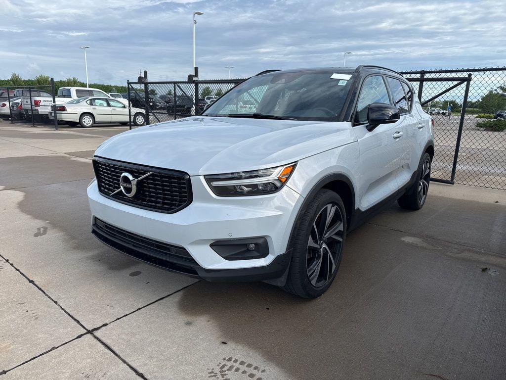 used 2021 Volvo XC40 car, priced at $25,203