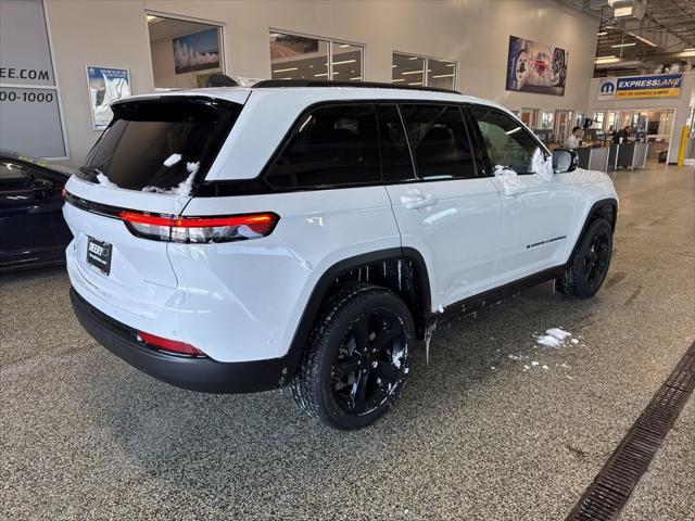 new 2025 Jeep Grand Cherokee car, priced at $40,075