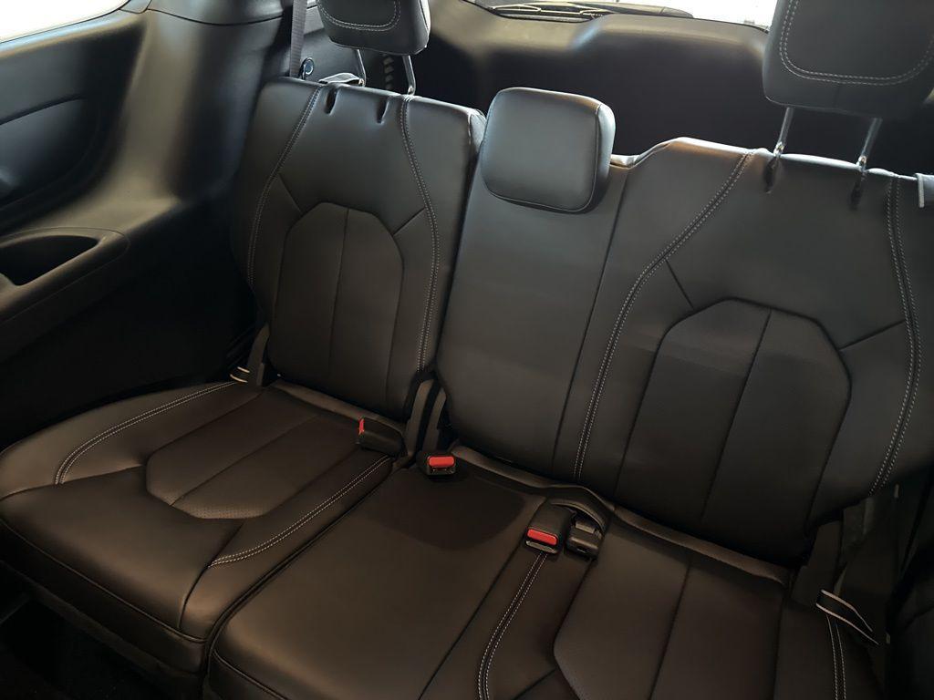 new 2025 Chrysler Pacifica car, priced at $41,922