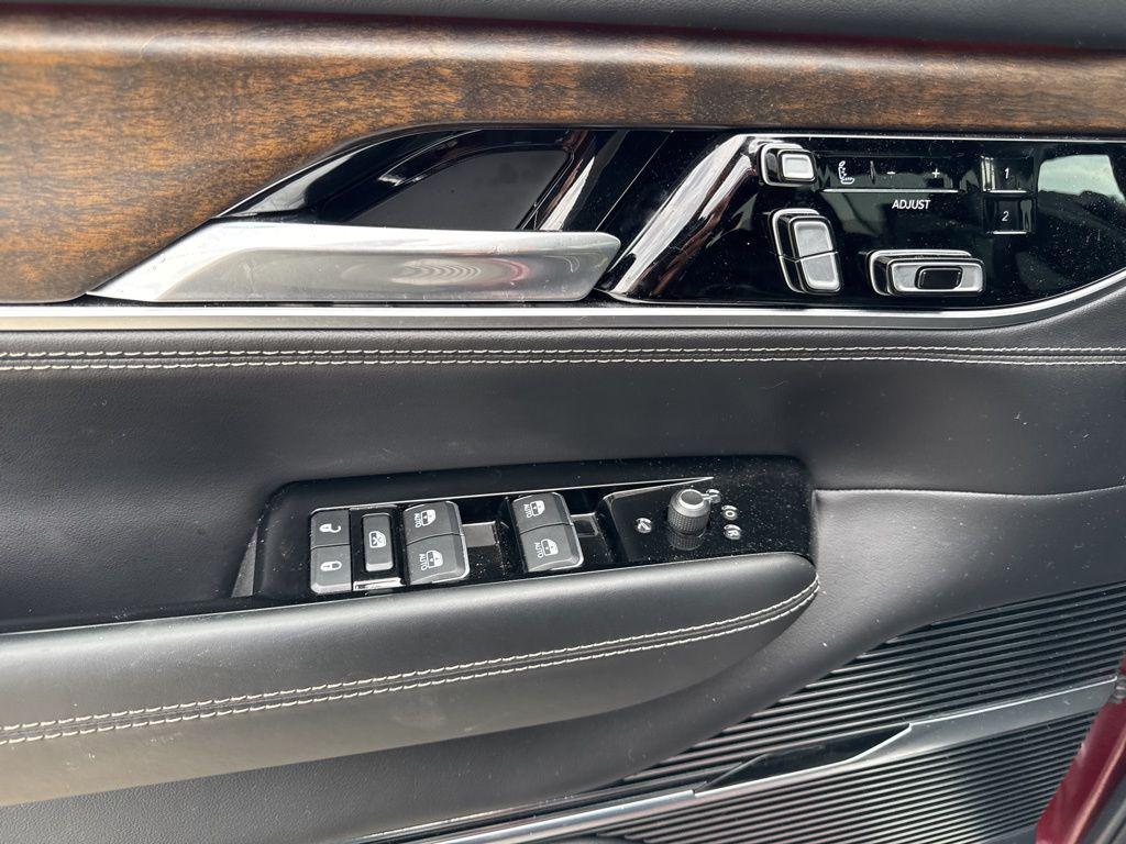 used 2022 Jeep Grand Wagoneer car, priced at $51,887