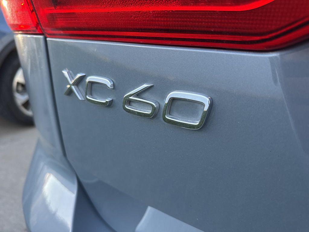 used 2022 Volvo XC60 Recharge Plug-In Hybrid car, priced at $29,650