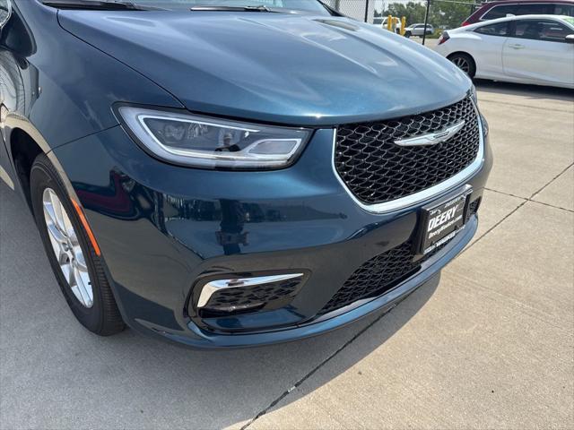 used 2025 Chrysler Pacifica car, priced at $42,211