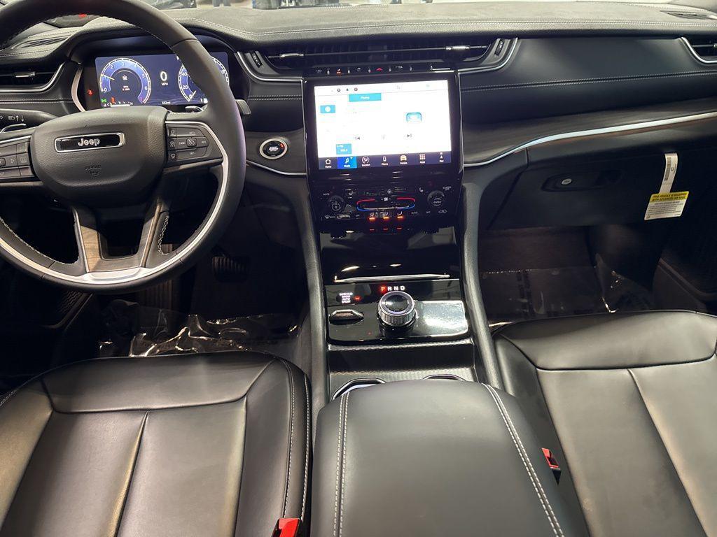 new 2025 Jeep Grand Cherokee L car, priced at $44,006