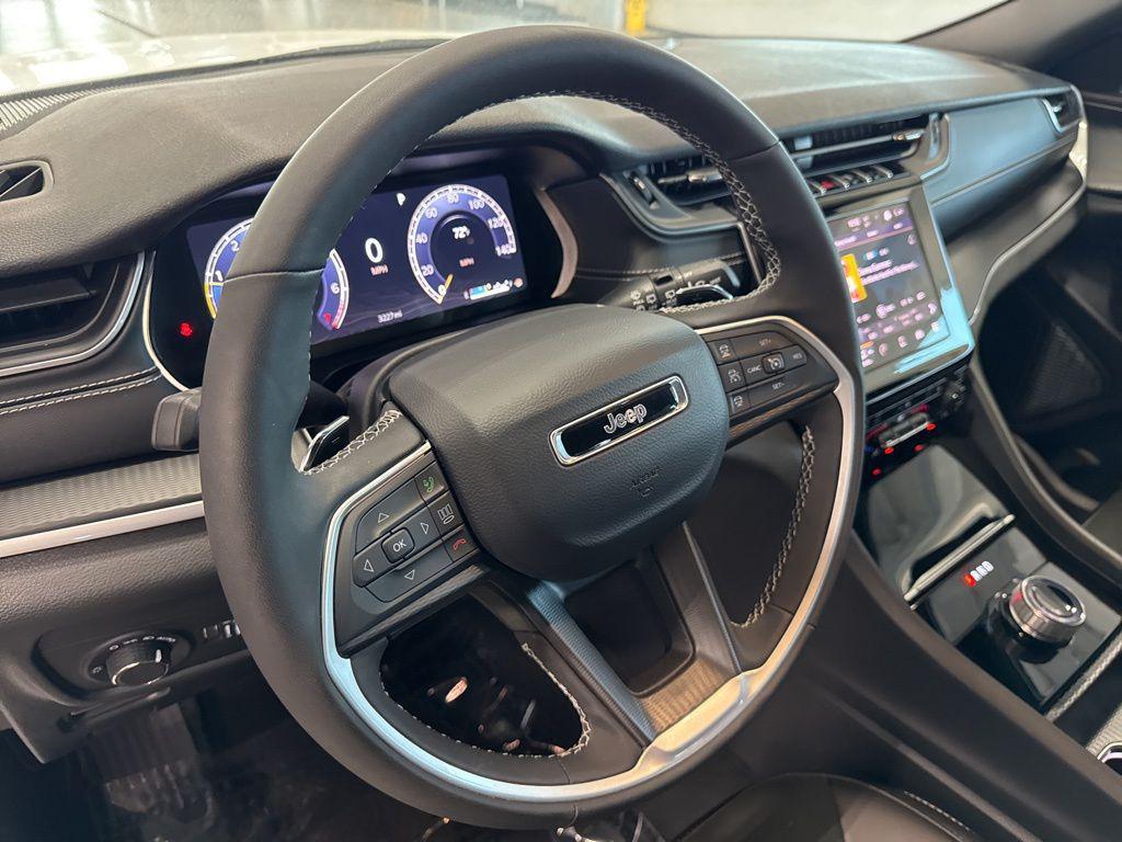 new 2025 Jeep Grand Cherokee car, priced at $36,709