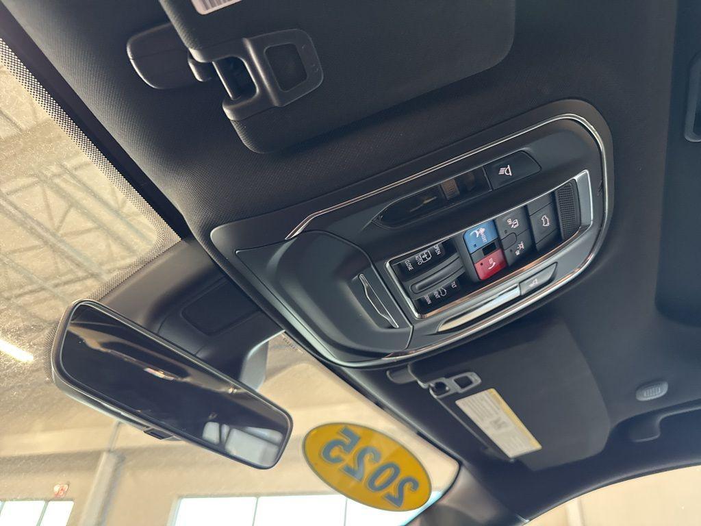 new 2025 Jeep Grand Cherokee car, priced at $36,709