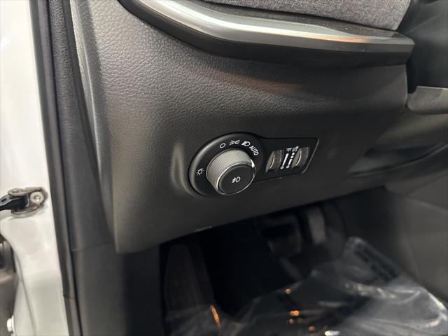 new 2025 Jeep Compass car, priced at $25,100