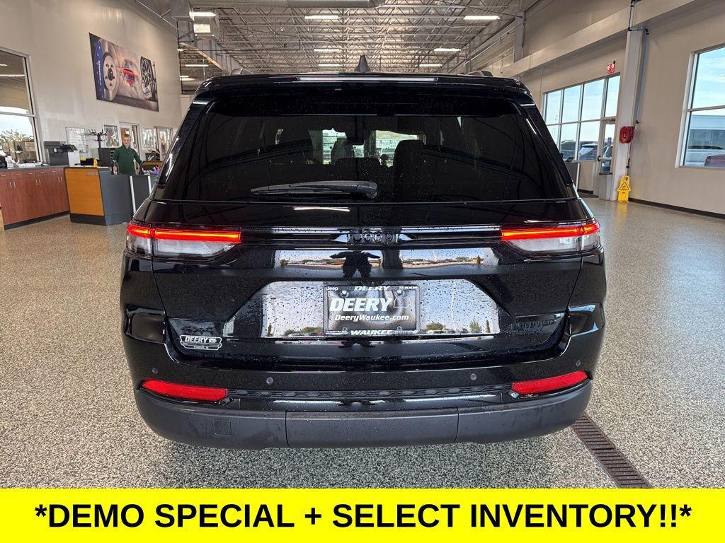 new 2025 Jeep Grand Cherokee car, priced at $39,750