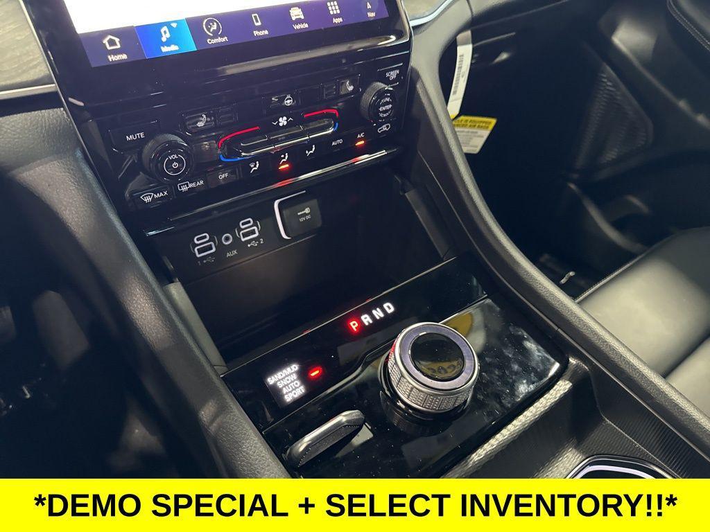 new 2025 Jeep Grand Cherokee car, priced at $39,750