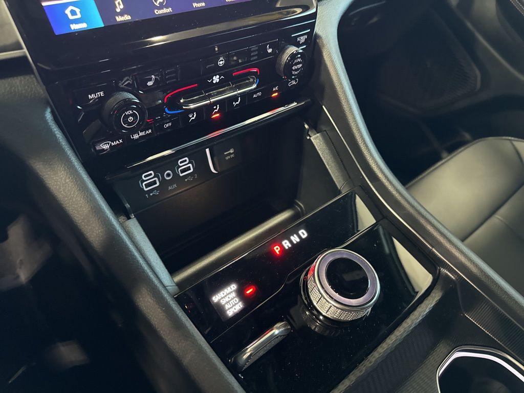 new 2025 Jeep Grand Cherokee car, priced at $40,672