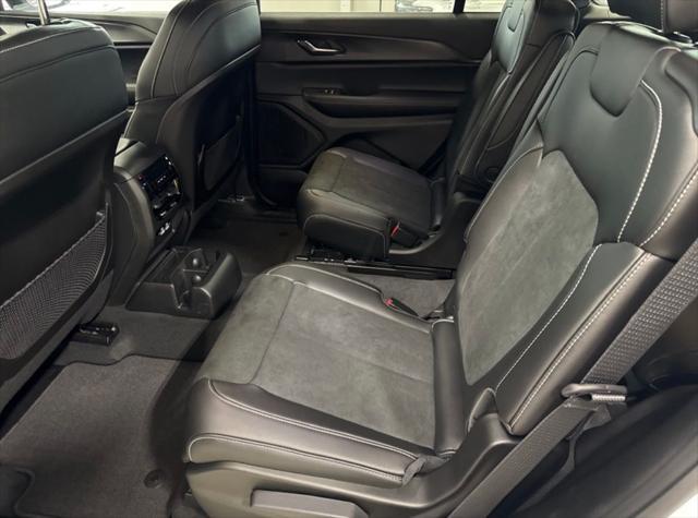 new 2025 Jeep Grand Cherokee L car, priced at $42,422