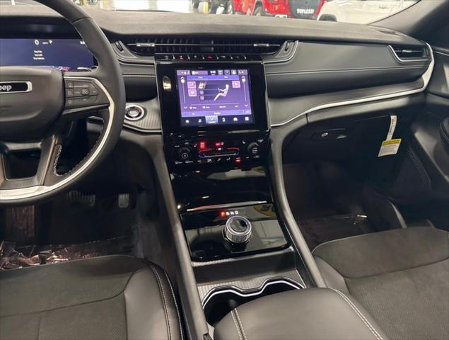 new 2025 Jeep Grand Cherokee L car, priced at $42,422