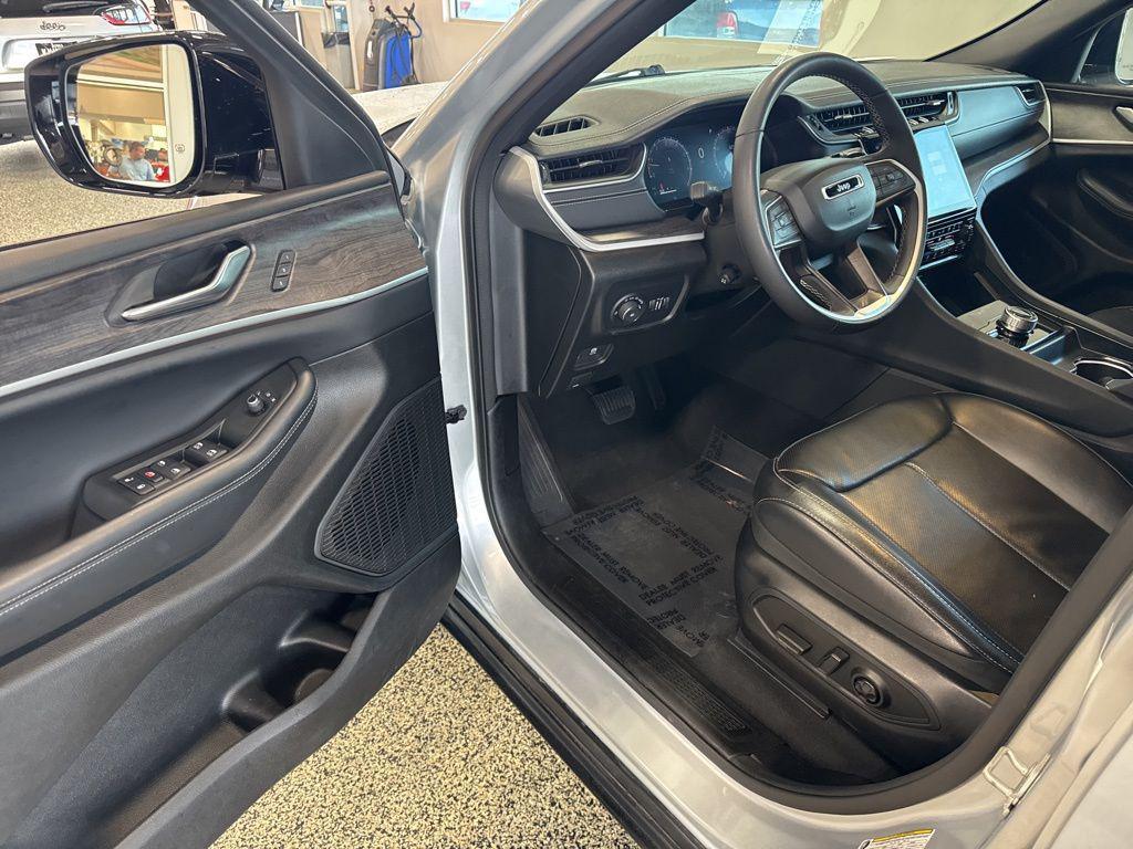 used 2024 Jeep Grand Cherokee L car, priced at $34,671