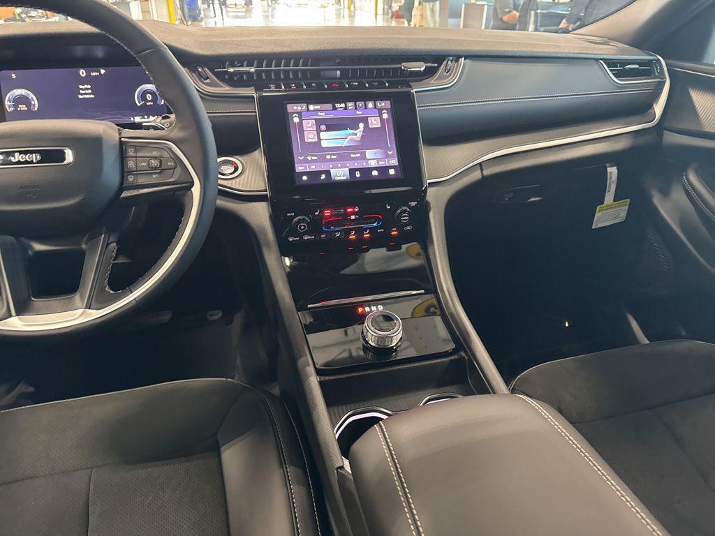new 2025 Jeep Grand Cherokee L car, priced at $41,785