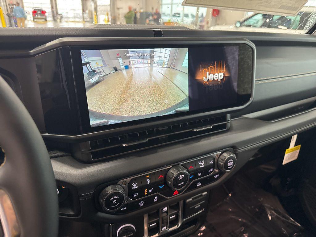 new 2025 Jeep Wrangler car, priced at $52,074