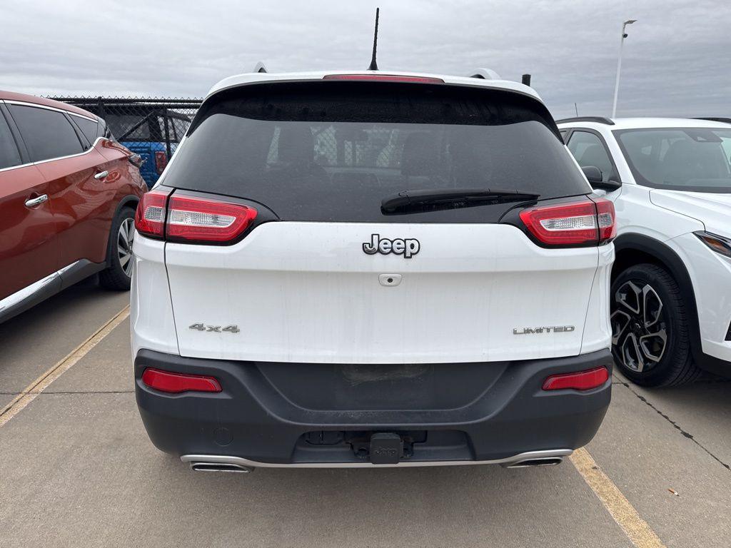 used 2015 Jeep Cherokee car, priced at $13,489