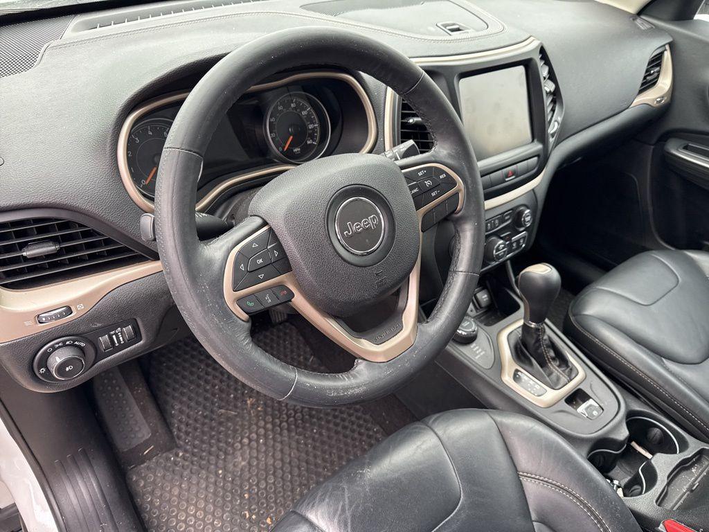 used 2015 Jeep Cherokee car, priced at $13,489