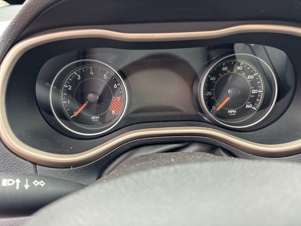 used 2015 Jeep Cherokee car, priced at $13,489