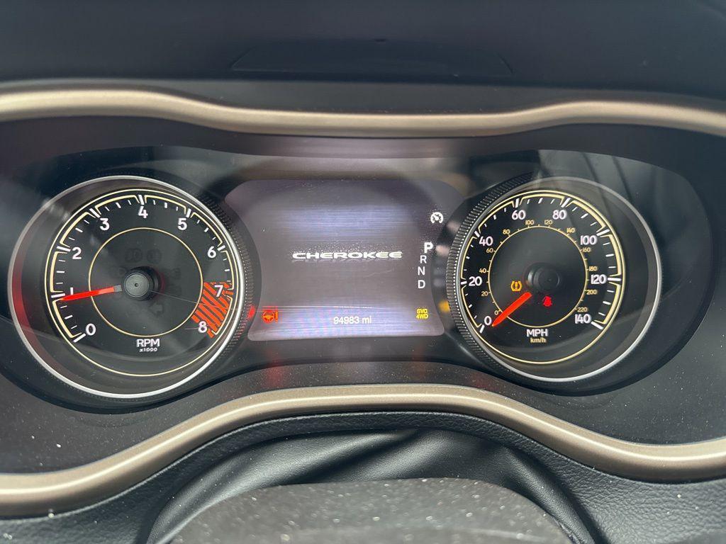 used 2015 Jeep Cherokee car, priced at $13,489