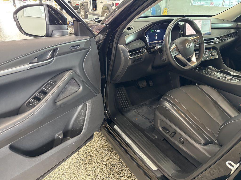 used 2025 INFINITI QX60 car, priced at $37,970