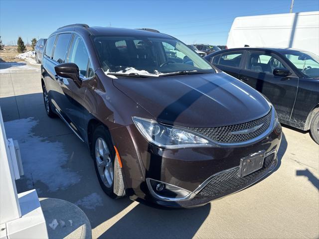 used 2017 Chrysler Pacifica car, priced at $14,139