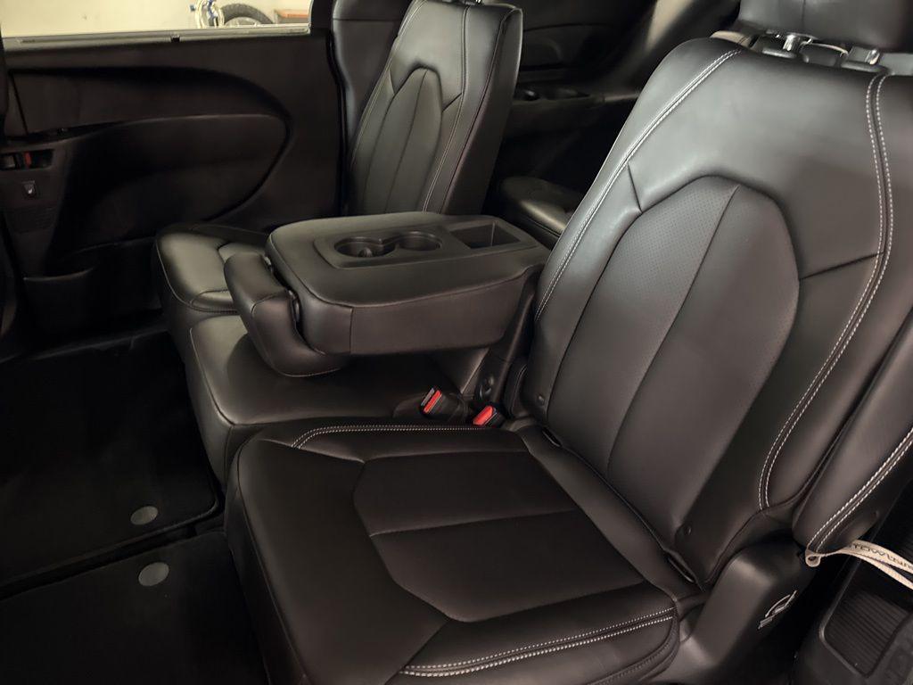 new 2025 Chrysler Pacifica car, priced at $47,558