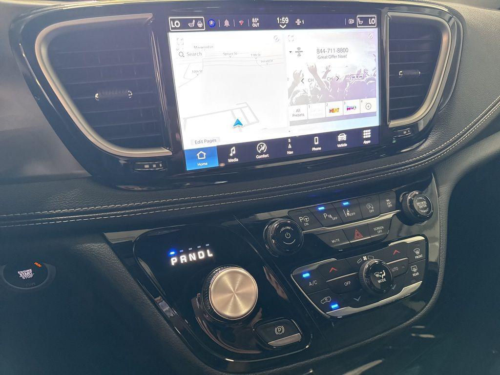 new 2025 Chrysler Pacifica car, priced at $47,558