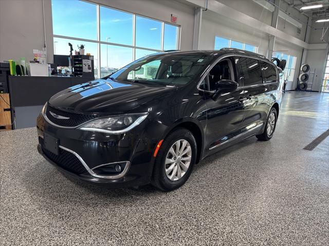 used 2019 Chrysler Pacifica car, priced at $11,450