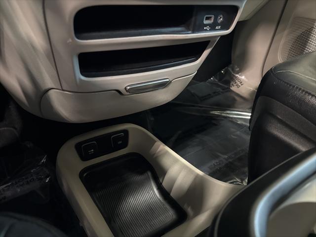 used 2019 Chrysler Pacifica car, priced at $11,450