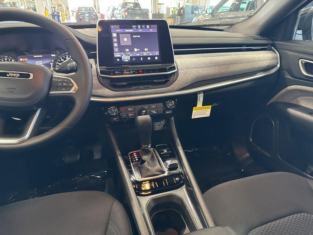 new 2025 Jeep Compass car, priced at $27,000