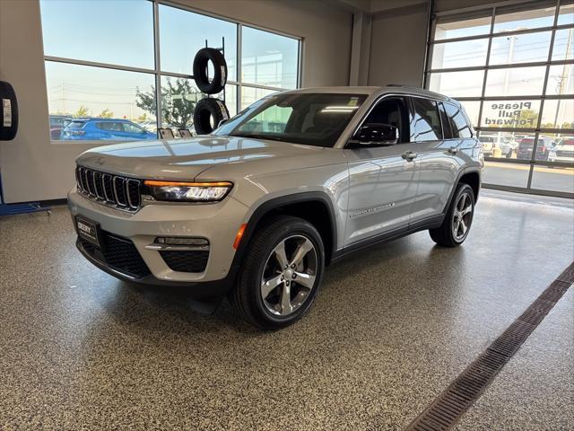 new 2024 Jeep Grand Cherokee car, priced at $49,047