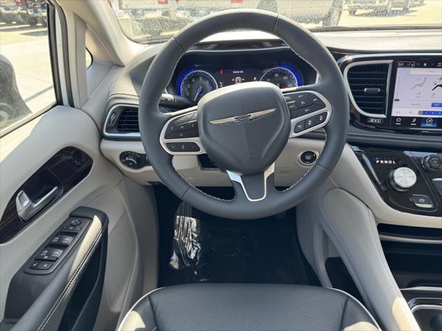 new 2024 Chrysler Pacifica car, priced at $50,852