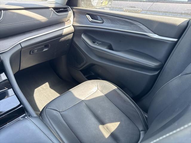 used 2023 Jeep Grand Cherokee car, priced at $35,587