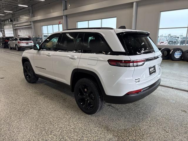 new 2025 Jeep Grand Cherokee car, priced at $44,470