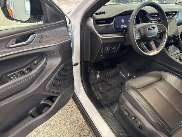new 2025 Jeep Grand Cherokee car, priced at $44,470