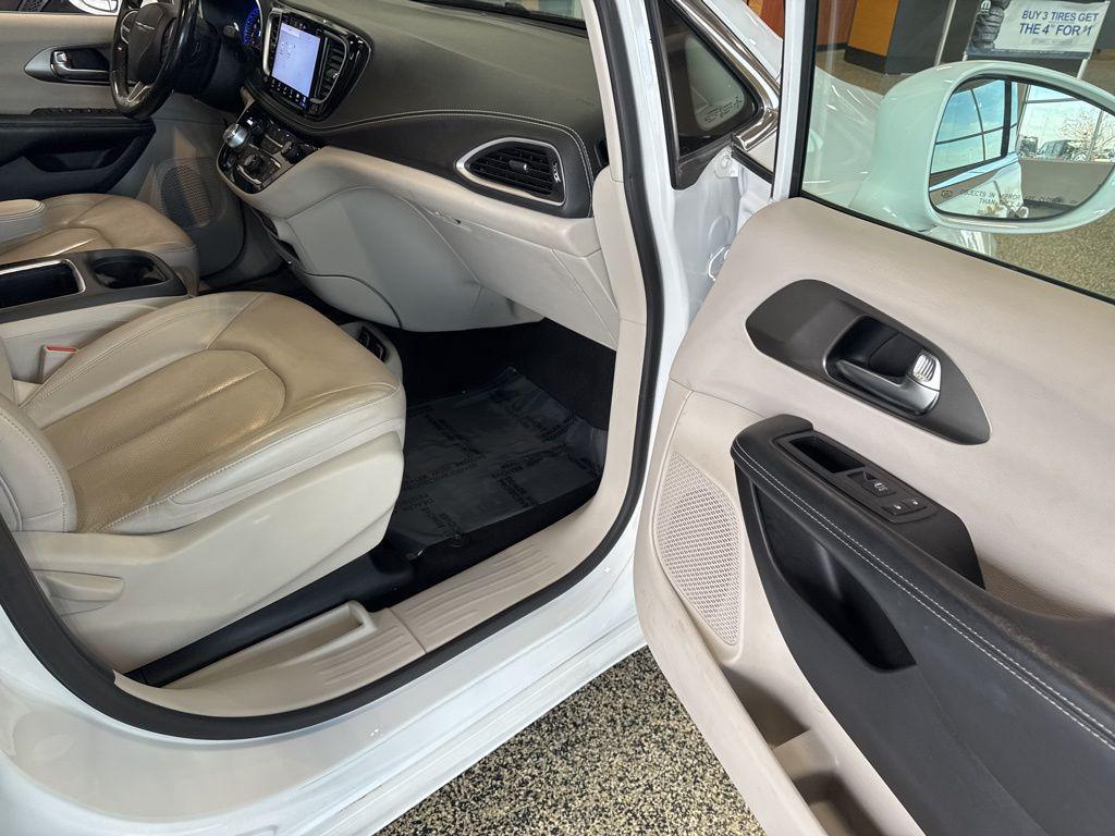 used 2021 Chrysler Pacifica car, priced at $19,500