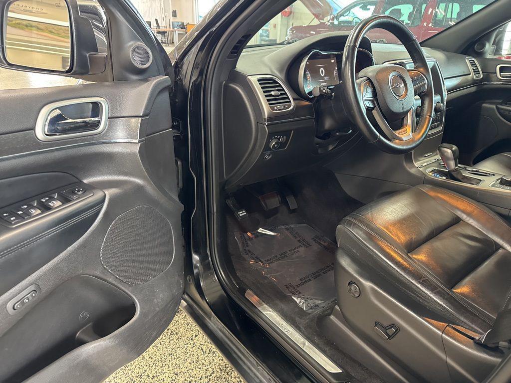 used 2018 Jeep Grand Cherokee car, priced at $15,539
