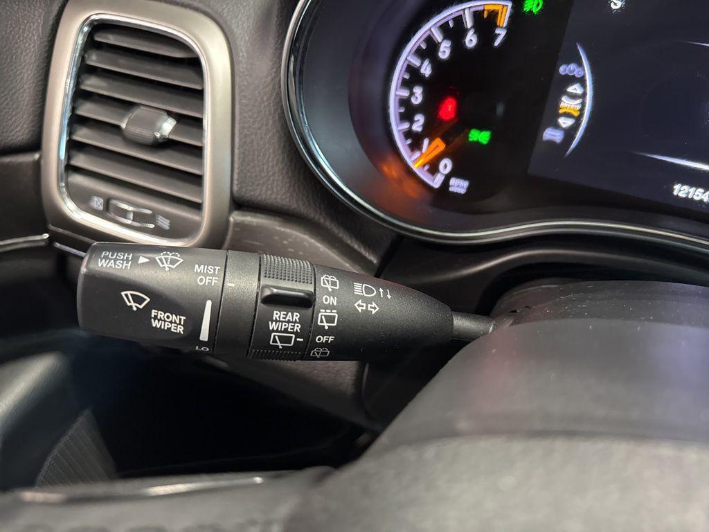 used 2018 Jeep Grand Cherokee car, priced at $15,539
