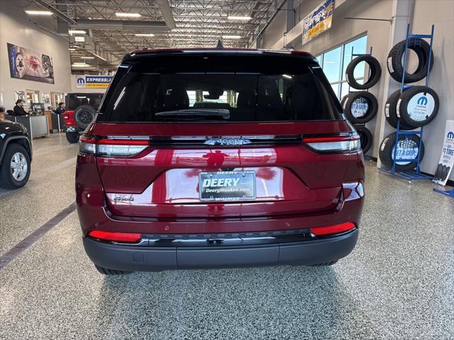 new 2025 Jeep Grand Cherokee car, priced at $40,412