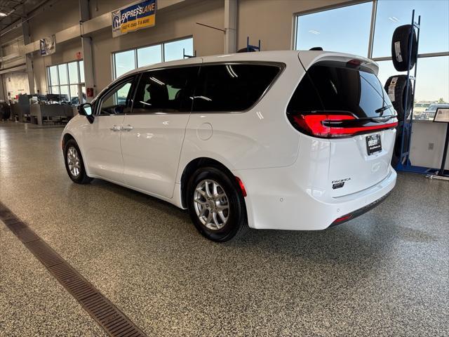 new 2024 Chrysler Pacifica car, priced at $40,789