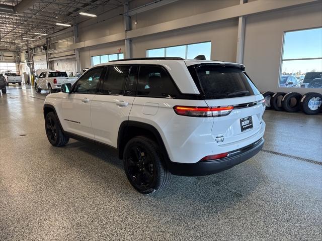 new 2025 Jeep Grand Cherokee car, priced at $44,220