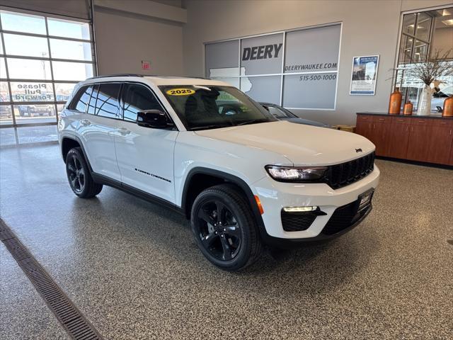 new 2025 Jeep Grand Cherokee car, priced at $44,220