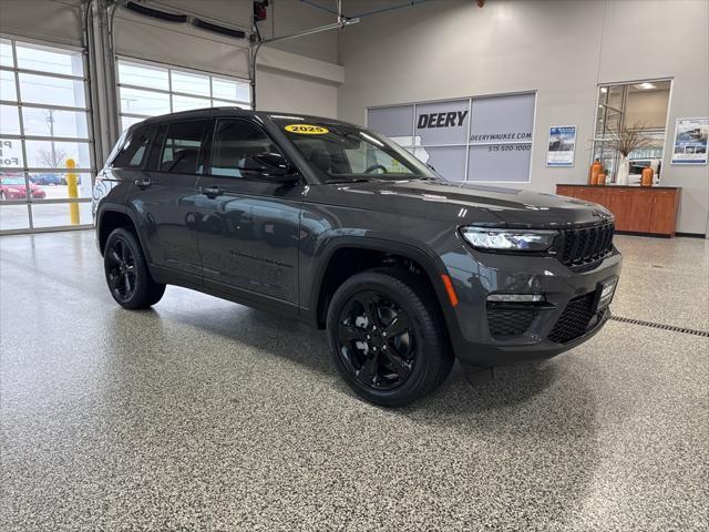 new 2025 Jeep Grand Cherokee car, priced at $44,756