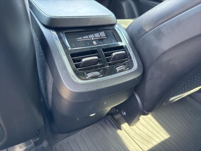 used 2018 Volvo XC90 car, priced at $27,657