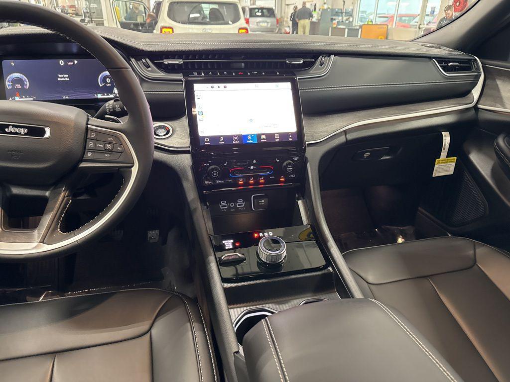 new 2025 Jeep Grand Cherokee L car, priced at $46,702