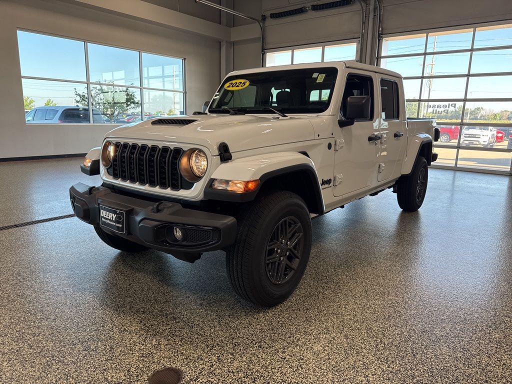 new 2025 Jeep Gladiator car, priced at $46,441