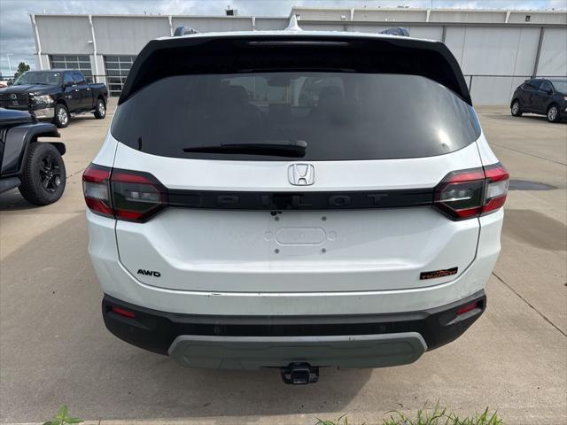 used 2025 Honda Pilot car, priced at $43,997