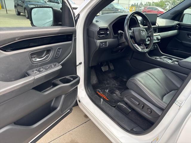 used 2025 Honda Pilot car, priced at $43,997