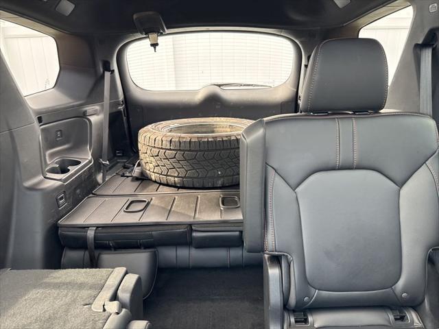 used 2025 Honda Pilot car, priced at $43,997